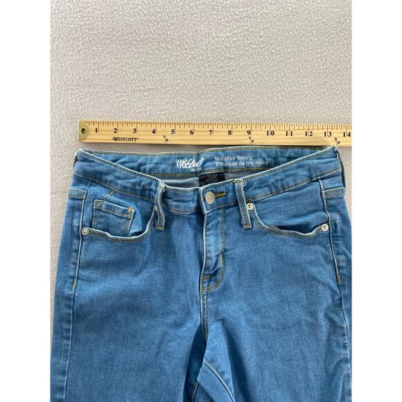 Mossimo Jeans Womens Size 2 Blue Denim Mid Rise Skinny Power Stretch Distressed - Picture 3 of 12